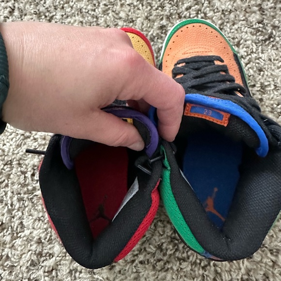 Air Jordan’s. 2 Retro “Rivals” - Picture 8 of 9